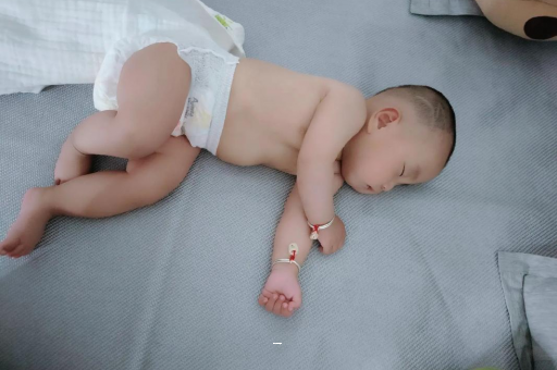 贺州孕妇肚脐周围发青